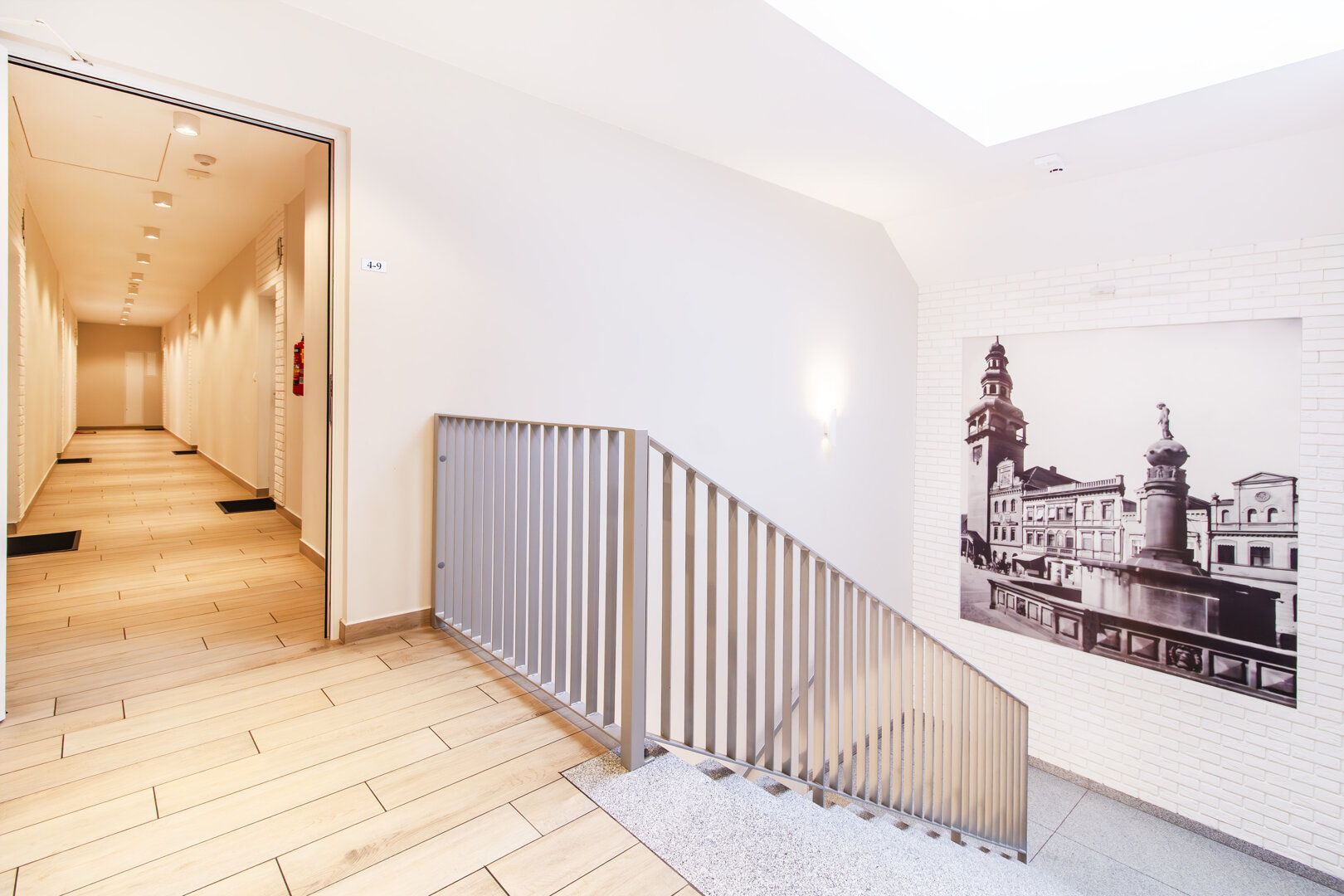 HUBERT KRAWIEC LOGO HOME - 12