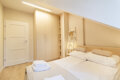 HUBERT KRAWIEC LOGO HOME - 24